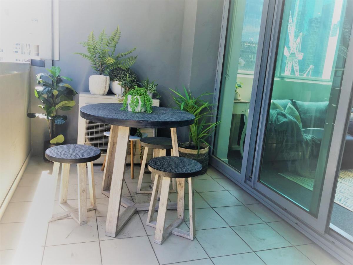 La Sky Boutique Apartment - Pool, Spa & Sauna Melbourne Eksteriør billede
